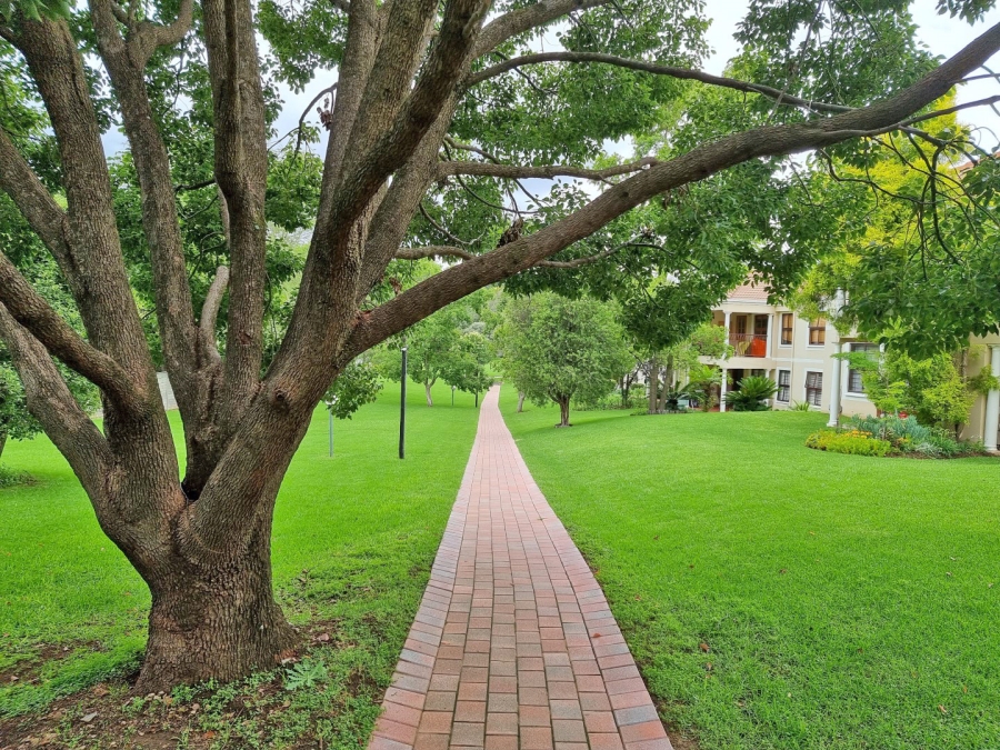 2 Bedroom Property for Sale in Robindale Gauteng