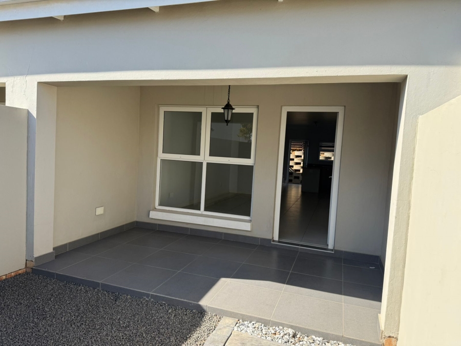 2 Bedroom Property for Sale in Bryanston Gauteng