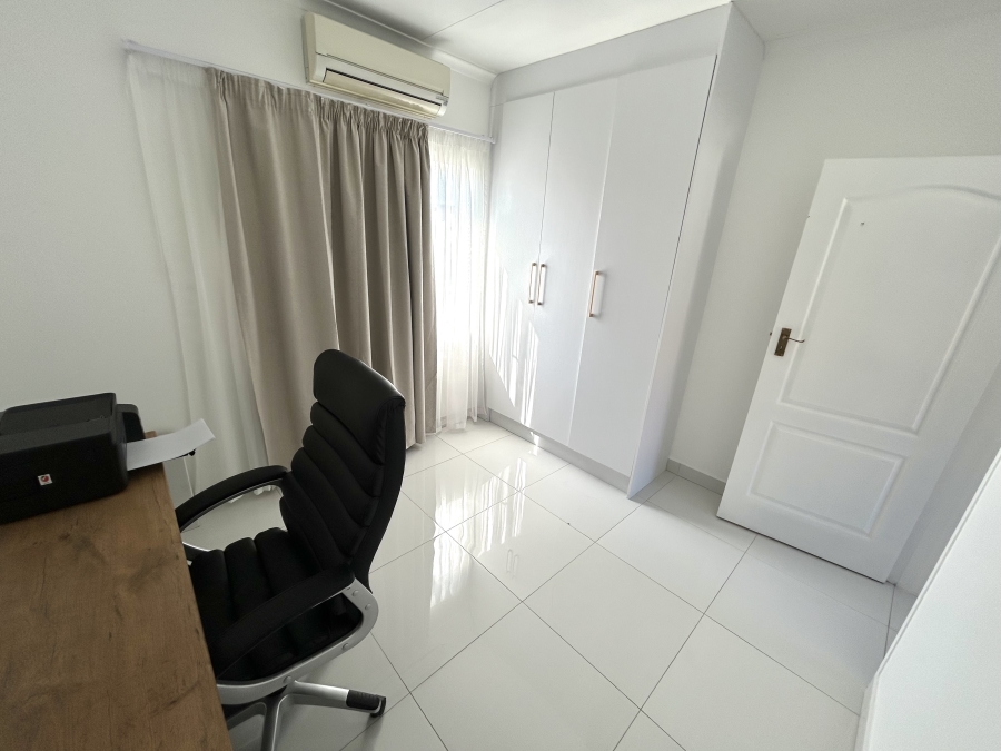 To Let 2 Bedroom Property for Rent in Vorna Valley Gauteng