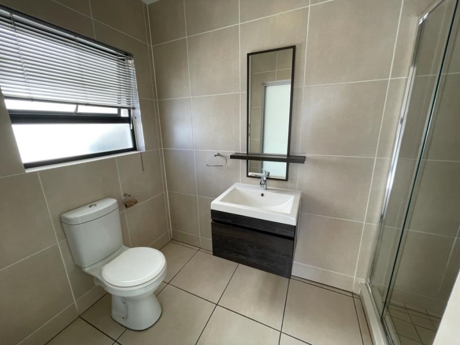 To Let 3 Bedroom Property for Rent in Greenstone Hill Gauteng