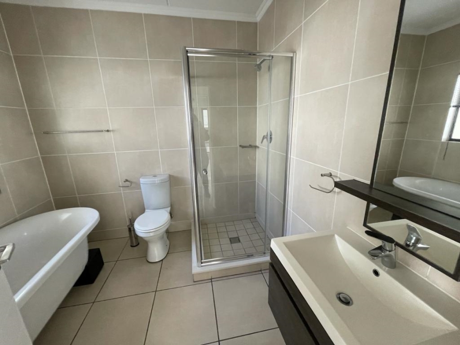 To Let 3 Bedroom Property for Rent in Greenstone Hill Gauteng