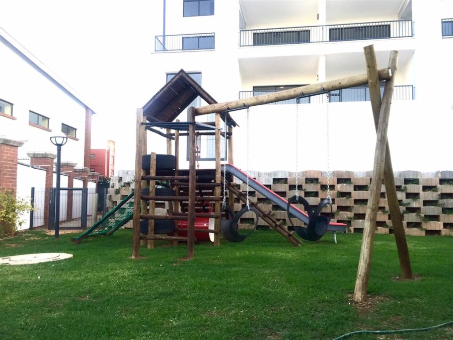 To Let 3 Bedroom Property for Rent in Greenstone Hill Gauteng