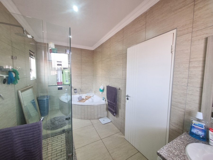 3 Bedroom Property for Sale in Equestria Gauteng