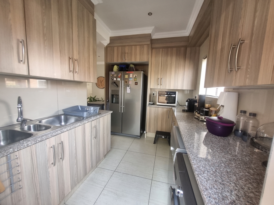 3 Bedroom Property for Sale in Equestria Gauteng