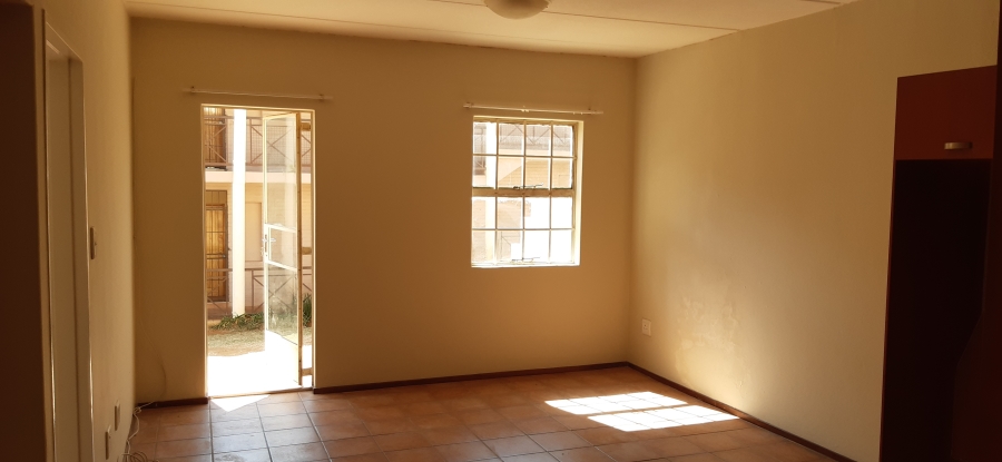 2 Bedroom Property for Sale in Moffat View Gauteng
