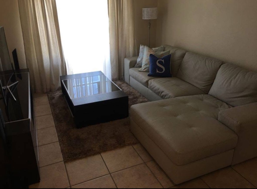 2 Bedroom Property for Sale in Kosmosdal Gauteng
