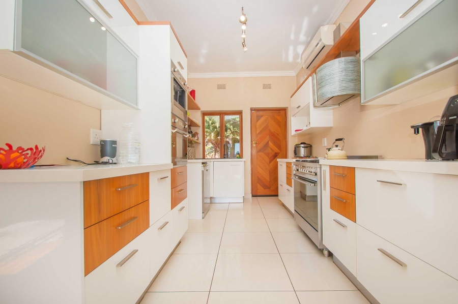 4 Bedroom Property for Sale in Linden Gauteng