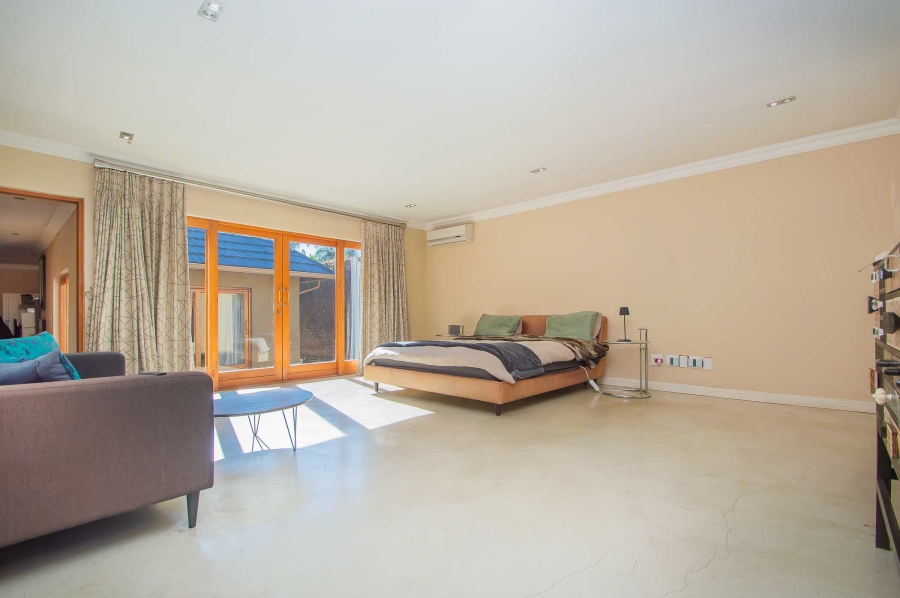 4 Bedroom Property for Sale in Linden Gauteng