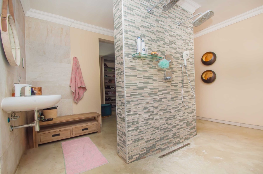4 Bedroom Property for Sale in Linden Gauteng