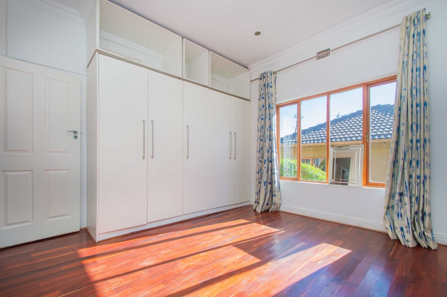 4 Bedroom Property for Sale in Linden Gauteng