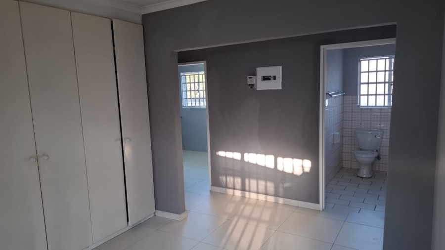 To Let 1 Bedroom Property for Rent in Noordwyk Gauteng