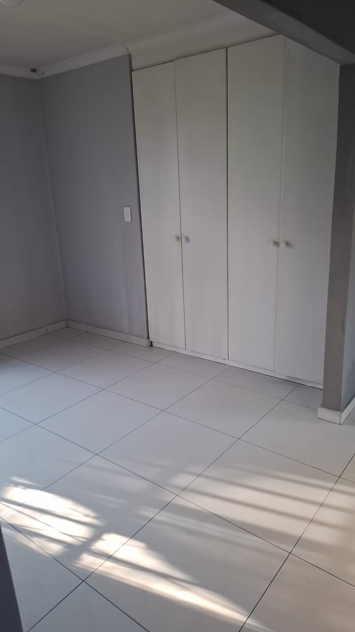 To Let 1 Bedroom Property for Rent in Noordwyk Gauteng