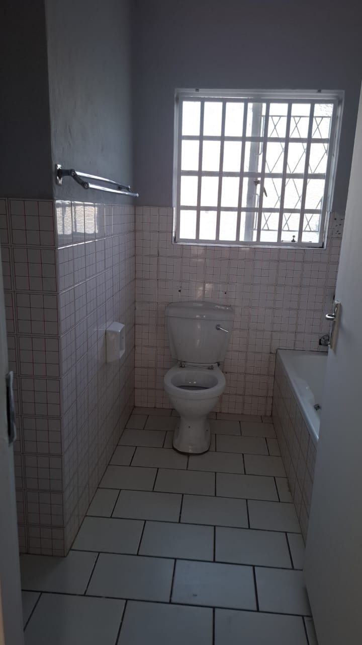 To Let 1 Bedroom Property for Rent in Noordwyk Gauteng