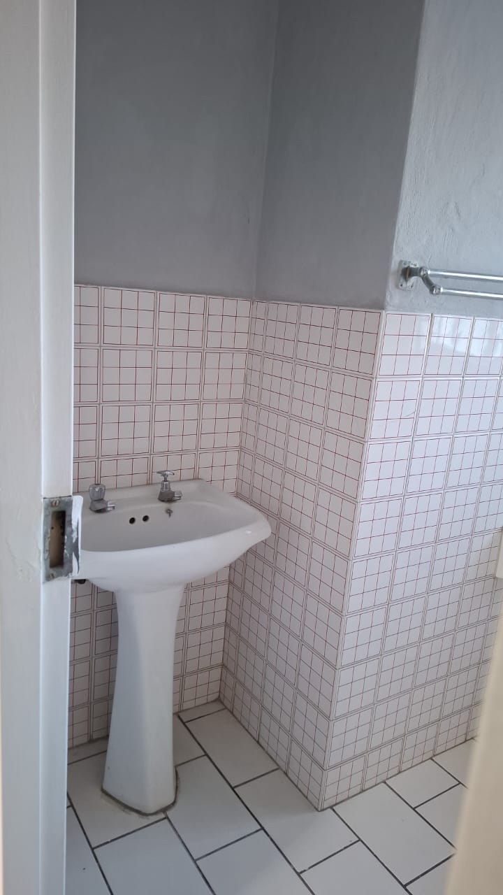 To Let 1 Bedroom Property for Rent in Noordwyk Gauteng