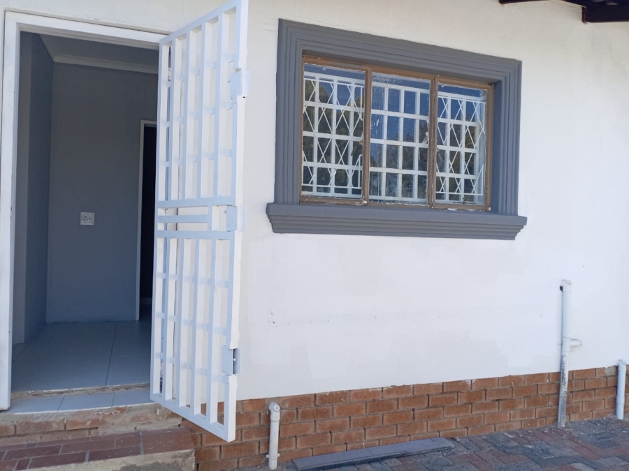 To Let 1 Bedroom Property for Rent in Noordwyk Gauteng