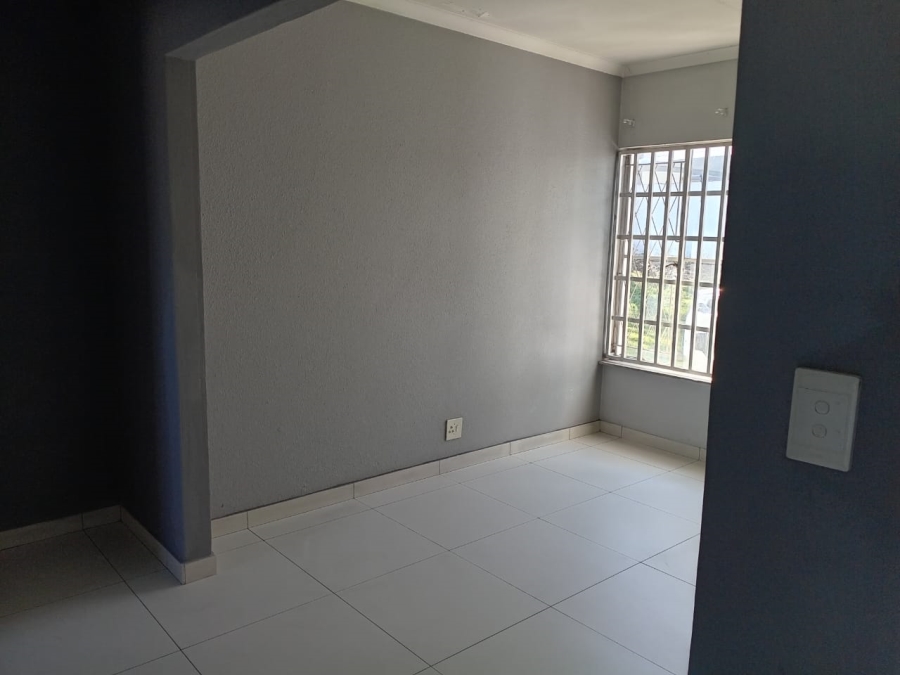 To Let 1 Bedroom Property for Rent in Noordwyk Gauteng