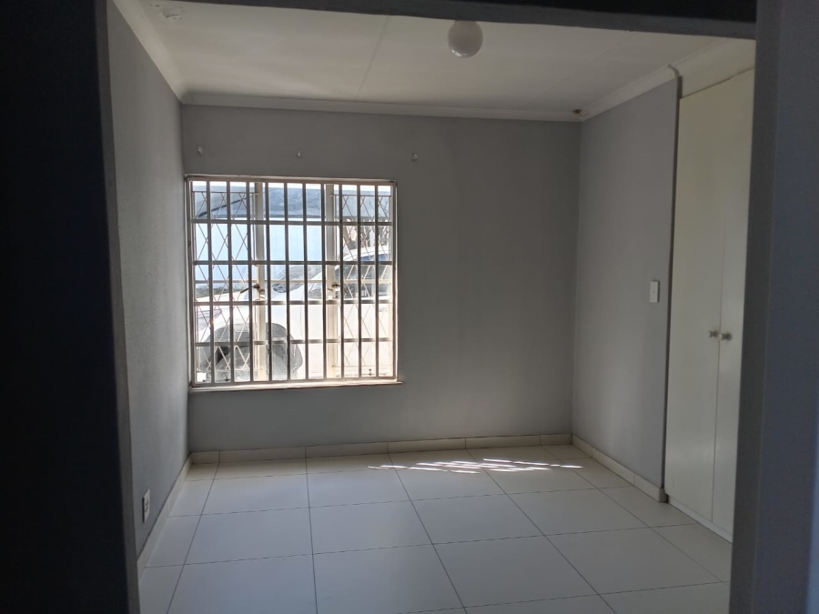 To Let 1 Bedroom Property for Rent in Noordwyk Gauteng