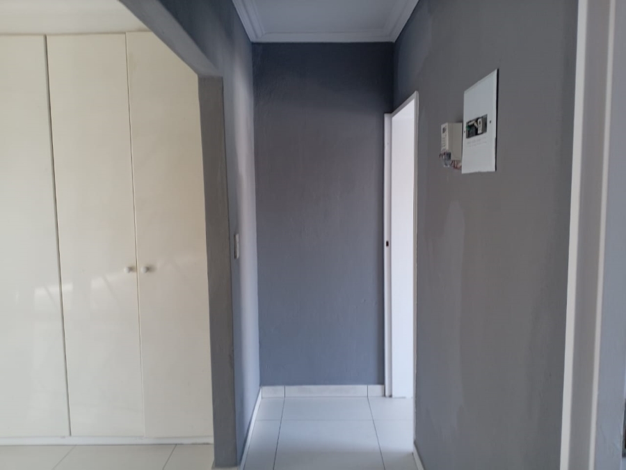 To Let 1 Bedroom Property for Rent in Noordwyk Gauteng