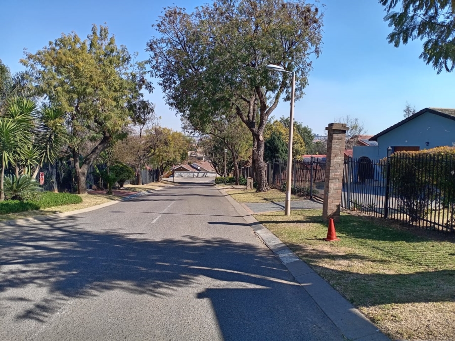 To Let 1 Bedroom Property for Rent in Noordwyk Gauteng