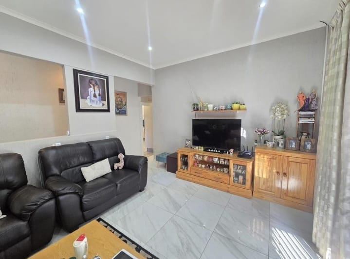 4 Bedroom Property for Sale in Glenvista Gauteng