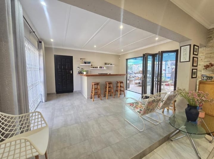 4 Bedroom Property for Sale in Glenvista Gauteng