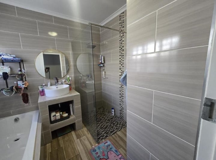 4 Bedroom Property for Sale in Glenvista Gauteng