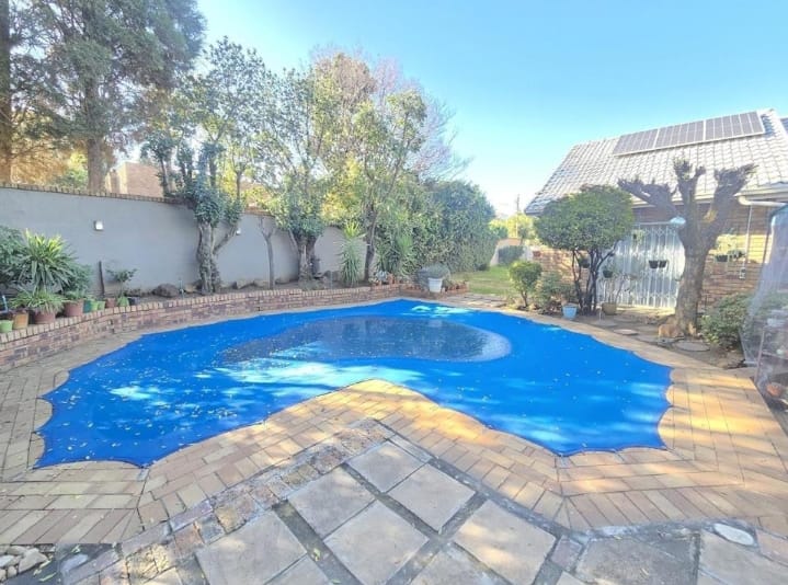 4 Bedroom Property for Sale in Glenvista Gauteng