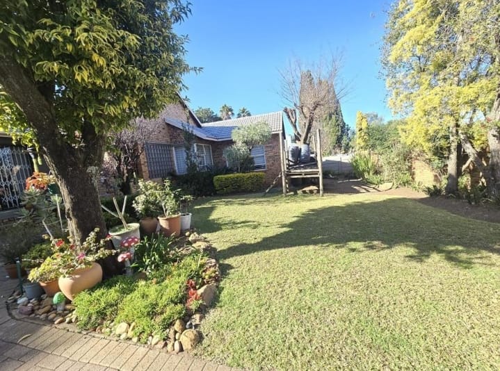 4 Bedroom Property for Sale in Glenvista Gauteng