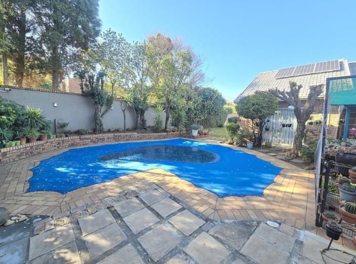 4 Bedroom Property for Sale in Glenvista Gauteng