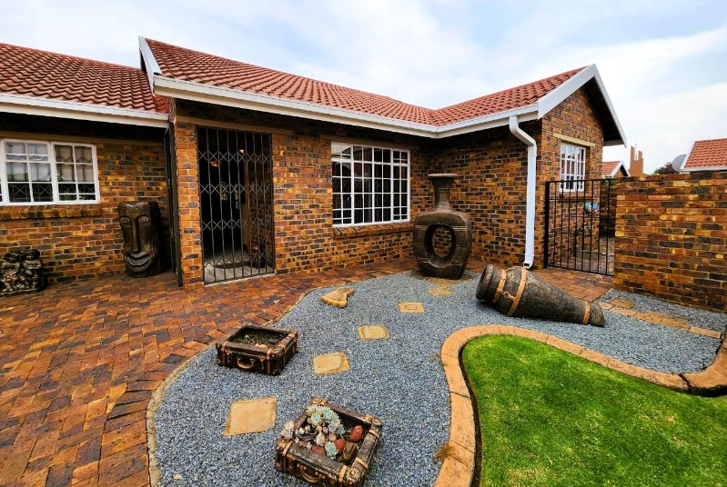 2 Bedroom Property for Sale in Arcon Park Gauteng