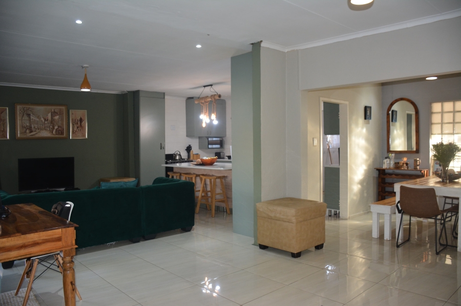 3 Bedroom Property for Sale in Roodekrans Gauteng