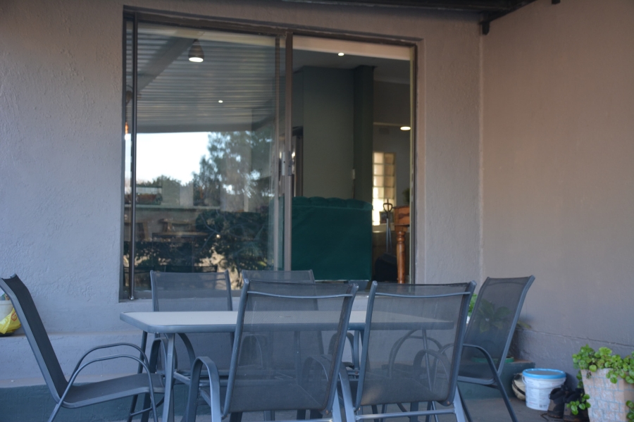 3 Bedroom Property for Sale in Roodekrans Gauteng