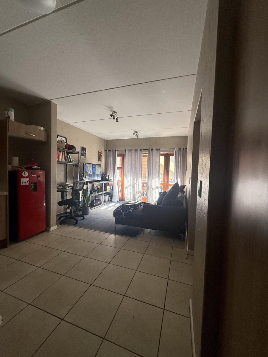 To Let 1 Bedroom Property for Rent in Douglasdale Gauteng