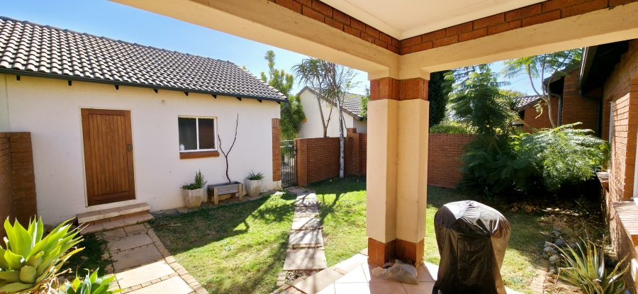 2 Bedroom Property for Sale in Equestria Gauteng