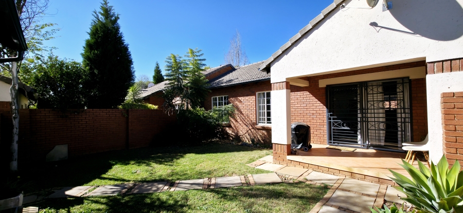 2 Bedroom Property for Sale in Equestria Gauteng