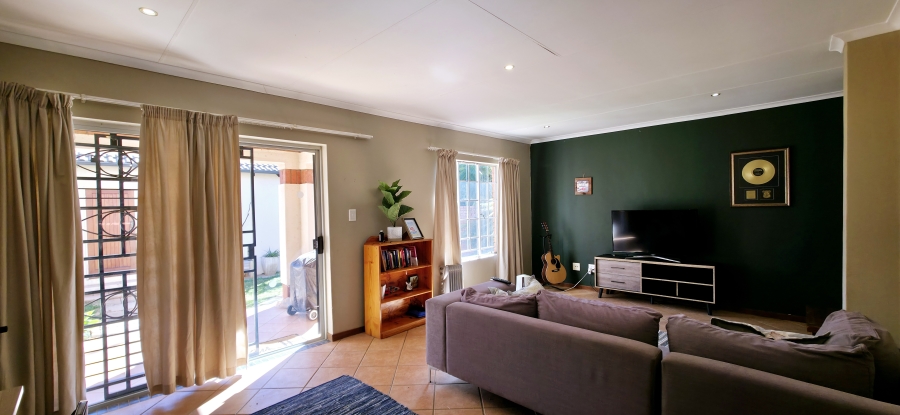 2 Bedroom Property for Sale in Equestria Gauteng