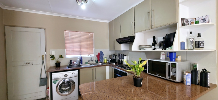 2 Bedroom Property for Sale in Equestria Gauteng