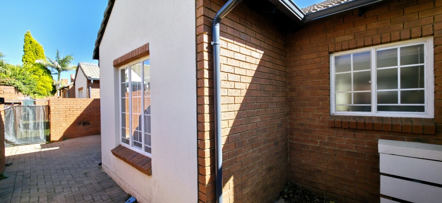 2 Bedroom Property for Sale in Equestria Gauteng