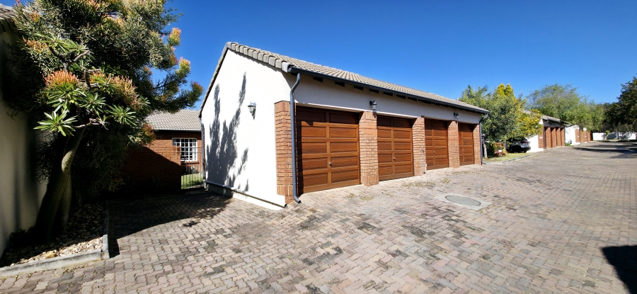 2 Bedroom Property for Sale in Equestria Gauteng