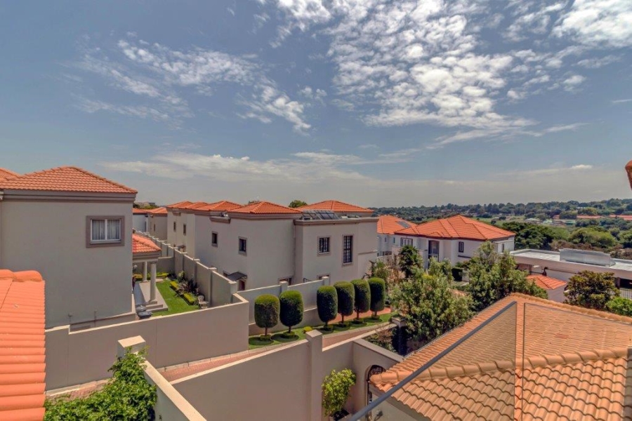 To Let 4 Bedroom Property for Rent in Hyde Park Gauteng