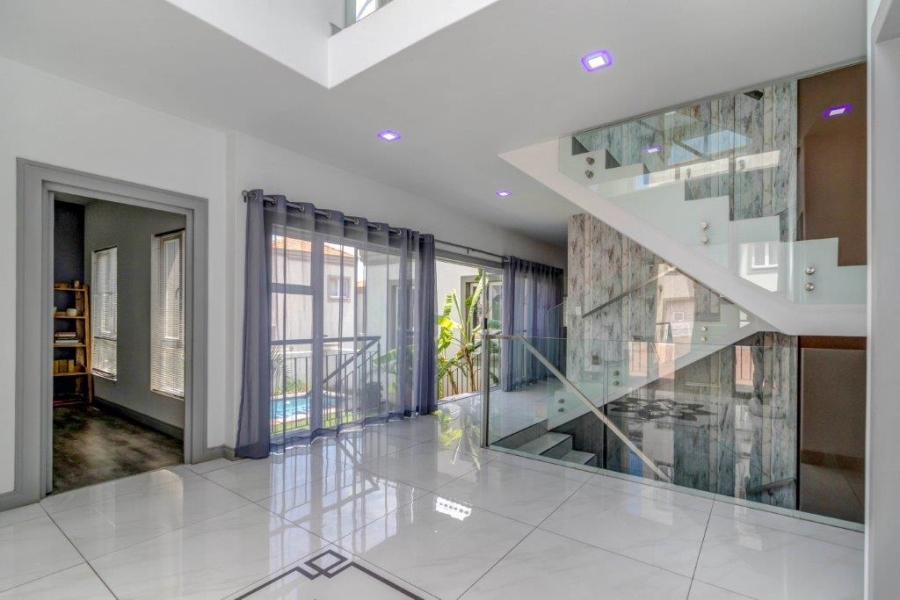 To Let 4 Bedroom Property for Rent in Hyde Park Gauteng