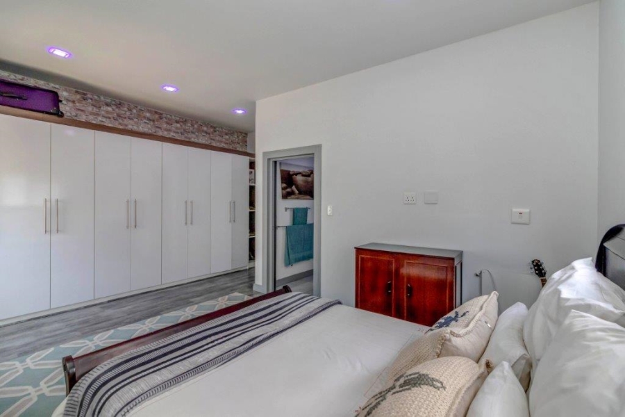 To Let 4 Bedroom Property for Rent in Hyde Park Gauteng