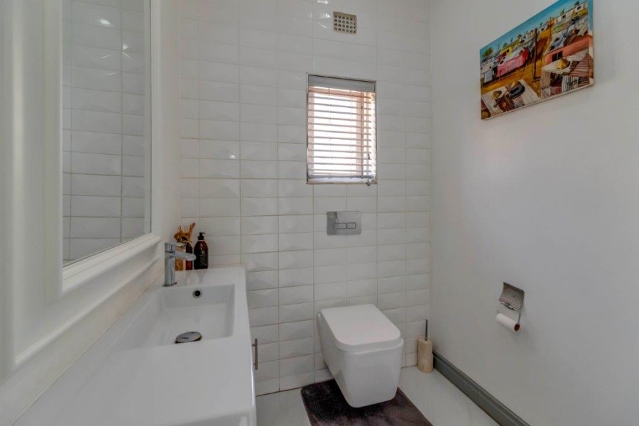To Let 4 Bedroom Property for Rent in Hyde Park Gauteng