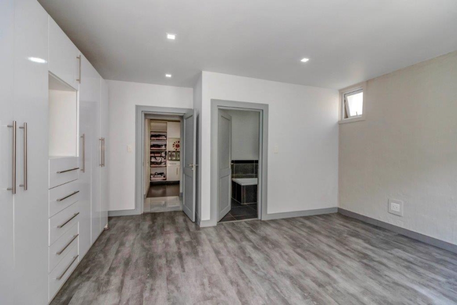 To Let 4 Bedroom Property for Rent in Hyde Park Gauteng