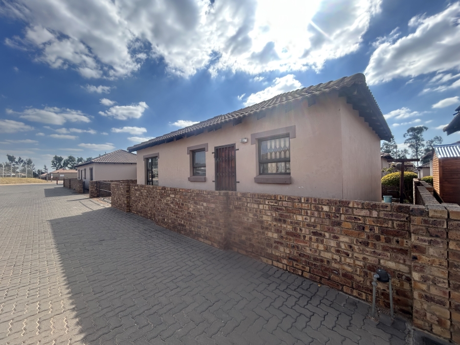 To Let 3 Bedroom Property for Rent in Chantelle Gauteng