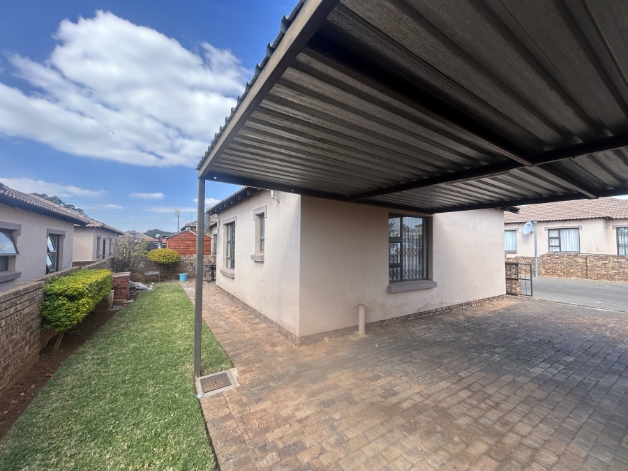 To Let 3 Bedroom Property for Rent in Chantelle Gauteng