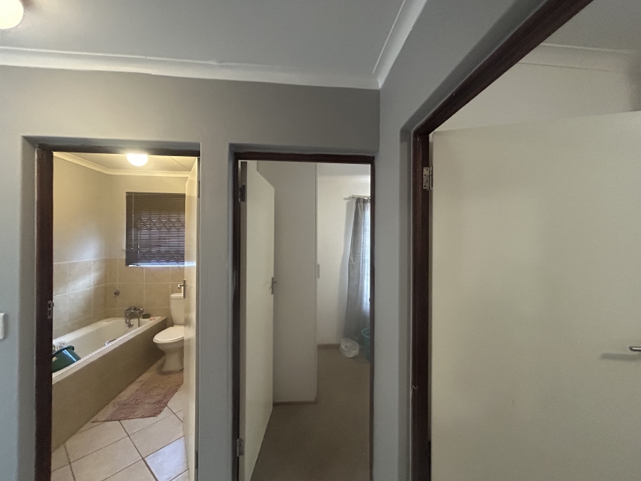 To Let 3 Bedroom Property for Rent in Chantelle Gauteng