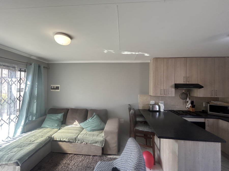 To Let 3 Bedroom Property for Rent in The Orchards Gauteng
