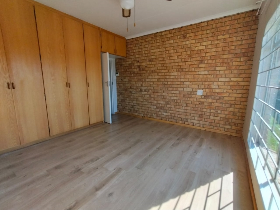 To Let 2 Bedroom Property for Rent in Noordheuwel Gauteng