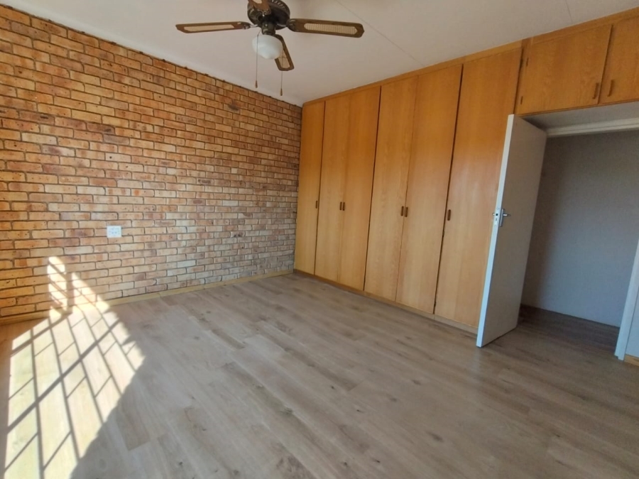 To Let 2 Bedroom Property for Rent in Noordheuwel Gauteng
